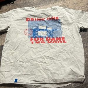 women’s medium dutch shirt